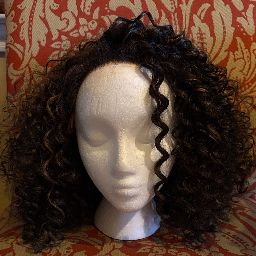 NOW Luxhair for Sherri Shepherd Wig